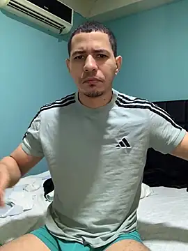 Snapshot of steven_clain chatting on December 29, 3:46 pm steven clain online show from December 29, 3:46 pm