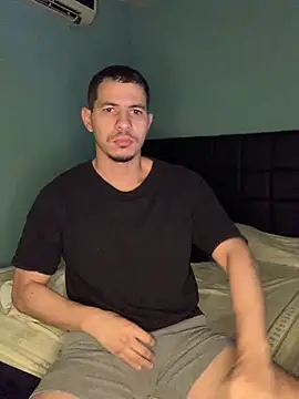 Snapshot of steven_clain chatting on February 1, 4:24 am steven clain online show from February 1, 4:24 am