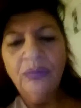 Snapshot of CALDA-AKIRA chatting on October 1, 4:40 am CALDA-AKIRA online show from October 1, 4:40 am