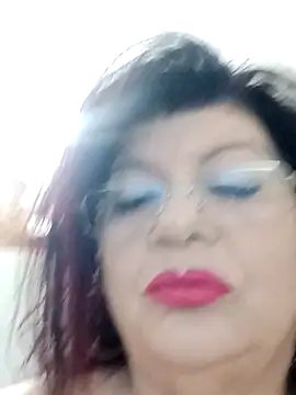 Snapshot of CALDA-AKIRA chatting on October 24, 4:31 am CALDA-AKIRA online show from October 24, 4:31 am