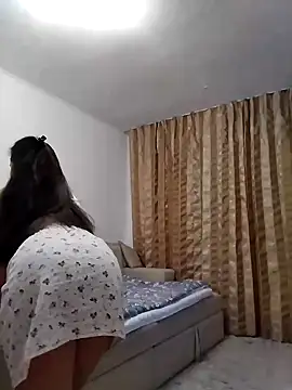 baby sweet girl  online show from February 6, 3:27 am