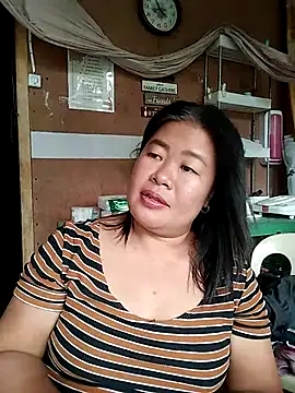 Snapshot of lickmepussy21 chatting on September 15, 3:50 am lickmepussy21 online show from September 15, 3:50 am