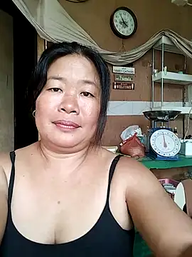 Snapshot of lickmepussy21 chatting on September 22, 1:18 am lickmepussy21 online show from September 22, 1:18 am