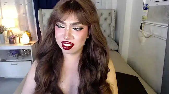 RebecaNextToYou online show from December 15, 5:20 pm