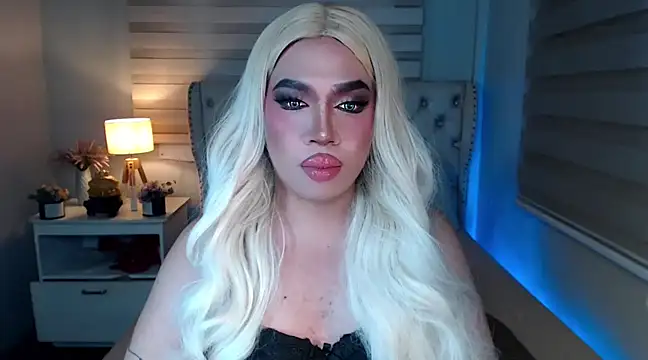 RebecaNextToYou online show from February 12, 5:37 pm