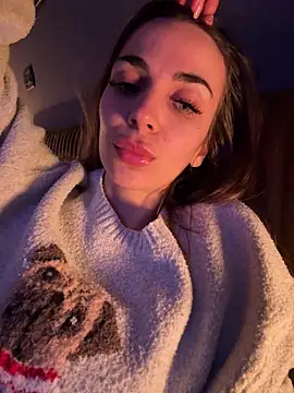 Snapshot of Bad_Giorgia chatting on March 23, 12:04 am Bad Giorgia online show from March 23, 12:04 am