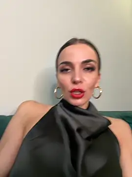 Snapshot of Bad_Giorgia chatting on September 13, 9:25 pm Bad Giorgia online show from September 13, 9:25 pm