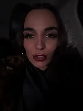 Snapshot of Bad_Giorgia chatting on October 17, 11:07 pm Bad Giorgia online show from October 17, 11:07 pm