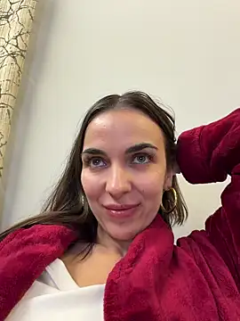 Snapshot of Bad_Giorgia chatting on November 5, 6:19 pm Bad Giorgia online show from November 5, 6:19 pm