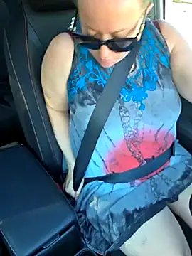 julimonroe online show from February 28, 3:48 pm