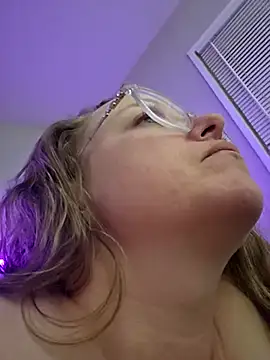 julimonroe online show from March 7, 6:13 am