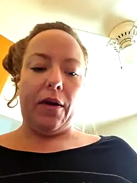 julimonroe online show from March 7, 7:16 pm