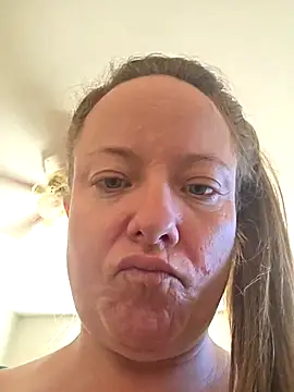 julimonroe online show from October 5, 2:59 pm