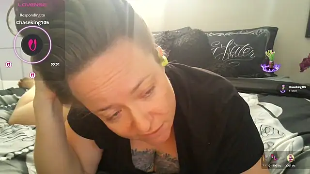 julimonroe online show from October 17, 3:03 pm