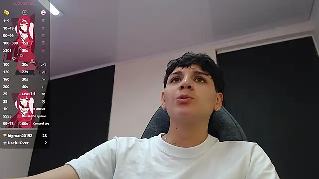 Snapshot of bad_giirl_ chatting on December 26, 7:49 pm bad giirl online show from December 26, 7:49 pm