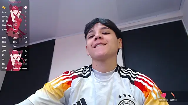 Snapshot of bad_giirl_ chatting on February 18, 6:26 pm bad giirl online show from February 18, 6:26 pm