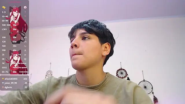 Snapshot of bad_giirl_ chatting on February 25, 9:13 pm bad giirl online show from February 25, 9:13 pm