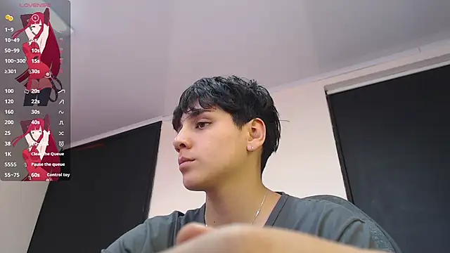 Snapshot of bad_giirl_ chatting on February 27, 7:04 pm bad giirl online show from February 27, 7:04 pm