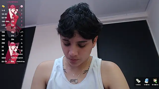 Snapshot of bad_giirl_ chatting on February 28, 6:41 pm bad giirl online show from February 28, 6:41 pm