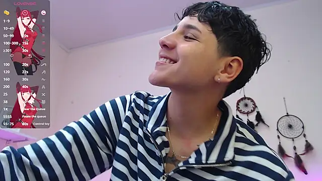 Snapshot of bad_giirl_ chatting on March 14, 4:09 pm bad giirl online show from March 14, 4:09 pm