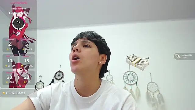 Snapshot of bad_giirl_ chatting on October 15, 6:41 pm bad giirl online show from October 15, 6:41 pm