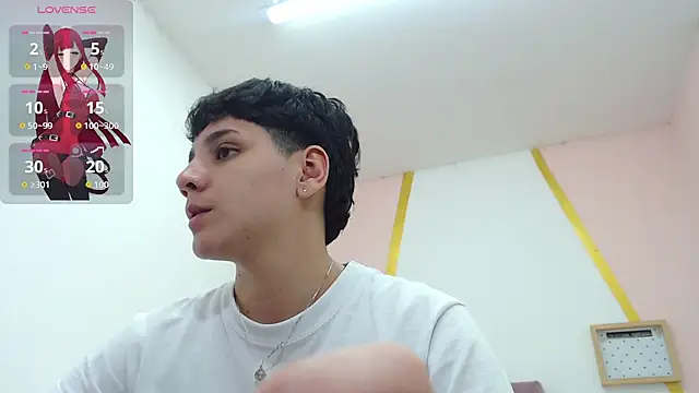 Snapshot of bad_giirl_ chatting on October 27, 6:12 pm bad giirl online show from October 27, 6:12 pm