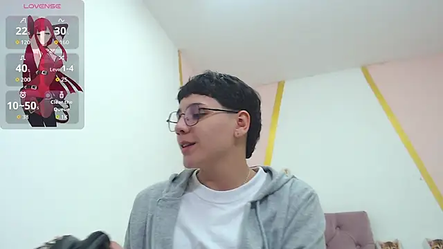 Snapshot of bad_giirl_ chatting on November 28, 6:10 pm bad giirl online show from November 28, 6:10 pm