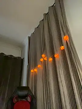 Snapshot of nenalayla chatting on October 2, 1:29 pm nenalayla online show from October 2, 1:29 pm