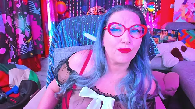 Snapshot of mature_lisa_naughty chatting on March 7, 2:56 pm mature lisa naughty online show from March 7, 2:56 pm