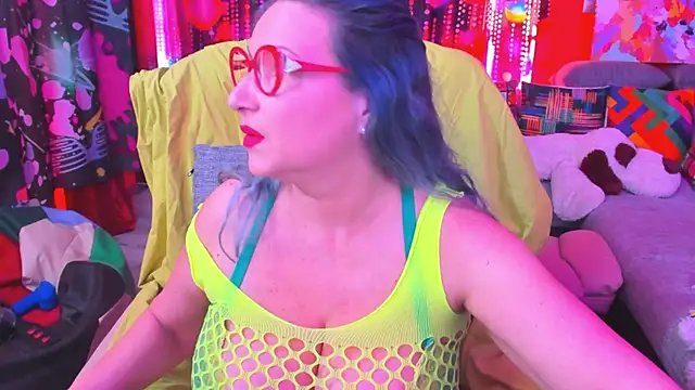 Snapshot of mature_lisa_naughty chatting on March 8, 3:35 pm mature lisa naughty online show from March 8, 3:35 pm