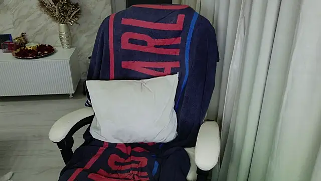 Snapshot of Annyfit4you chatting on March 12, 8:41 pm Annyfit4you online show from March 12, 8:41 pm