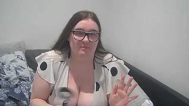 Rebecca Summer online show from January 14, 3:26 pm