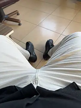 Snapshot of S2kicibey06 chatting on March 22, 11:32 am S2kicibey06 online show from March 22, 11:32 am