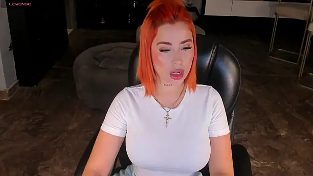 MadelineFox online show from September 28, 12:43 pm