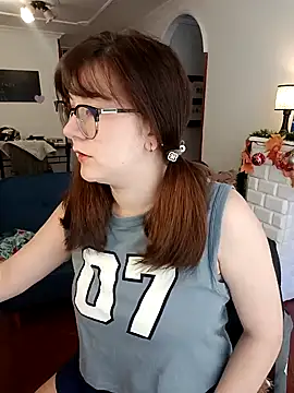 HunnyyLove online show from December 2, 3:47 pm