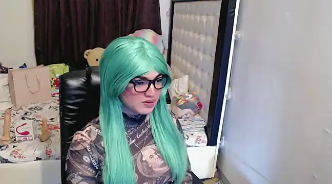 Snapshot of Goddess_Sarah chatting on December 27, 6:10 pm Goddess Sarah online show from December 27, 6:10 pm