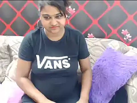 indian glitter online show from March 5, 6:01 pm