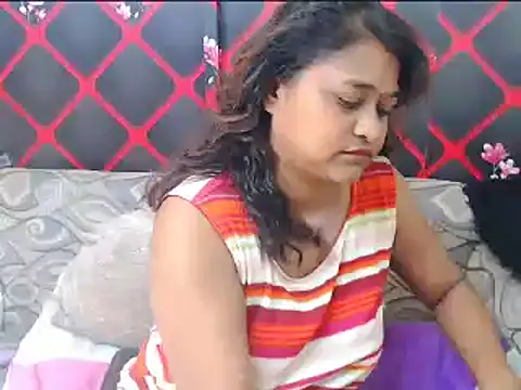 indian glitter online show from March 8, 8:22 am