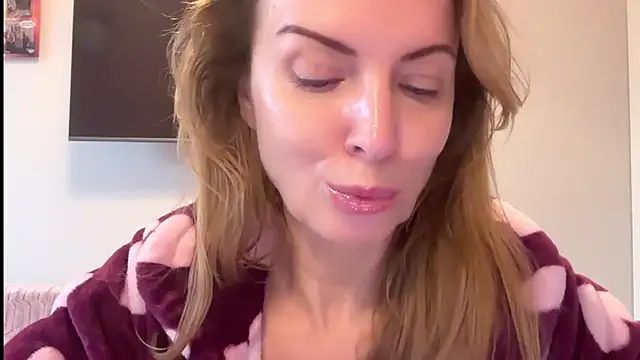 RachellAmazing online show from February 6, 9:53 am