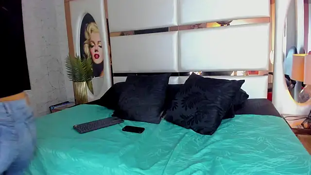 celestestars online show from October 15, 9:26 pm