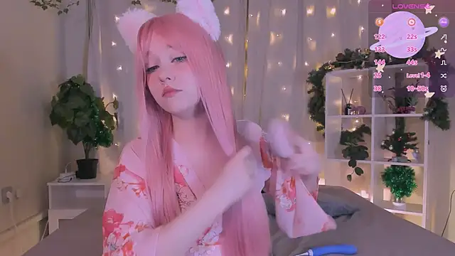 Snapshot of IrmaBell chatting on December 19, 9:17 pm IrmaBell online show from December 19, 9:17 pm