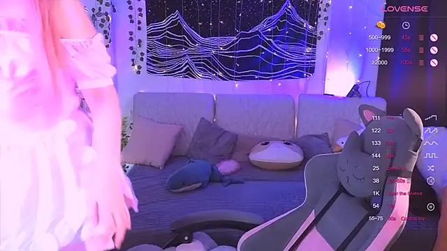 Snapshot of IrmaBell chatting on November 13, 10:08 pm IrmaBell online show from November 13, 10:08 pm