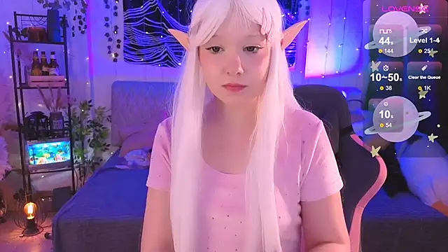 Snapshot of IrmaBell chatting on December 17, 12:49 am IrmaBell online show from December 17, 12:49 am