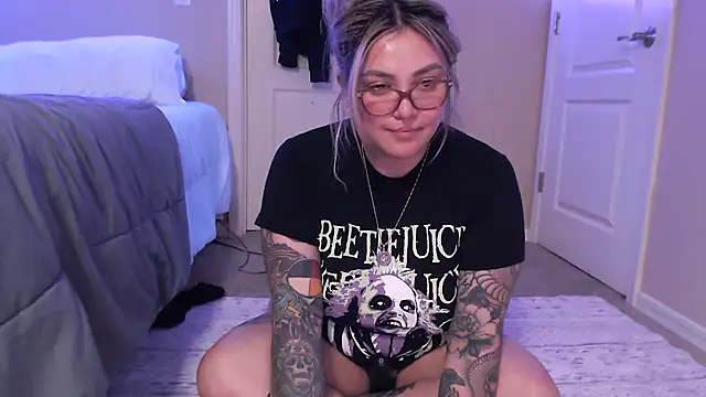 nativepumpkin95 online show from February 16, 3:47 am