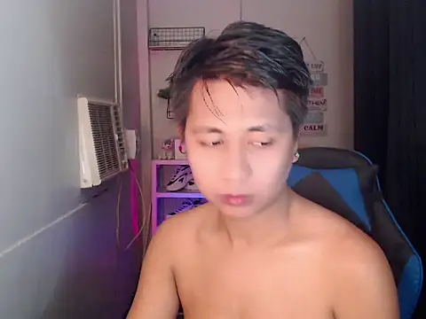 khael moreno online show from November 26, 11:17 pm