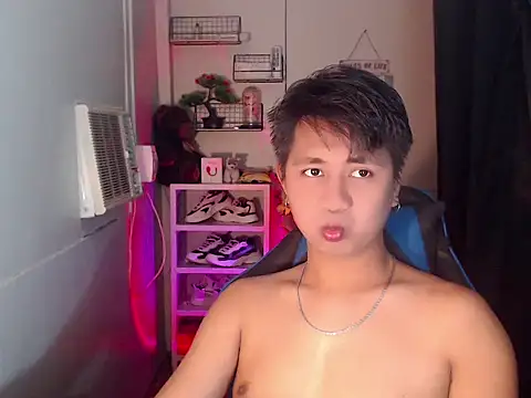 khael moreno online show from November 30, 12:36 am