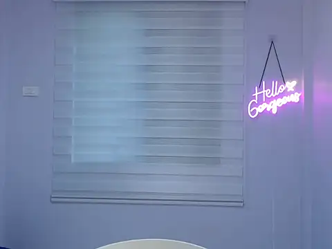 Snapshot of Miss_Ivanawolf chatting on December 14, 8:02 am Miss Ivanawolf online show from December 14, 8:02 am