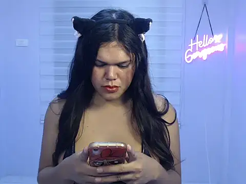 Snapshot of Miss_Ivanawolf chatting on December 23, 6:55 am Miss Ivanawolf online show from December 23, 6:55 am