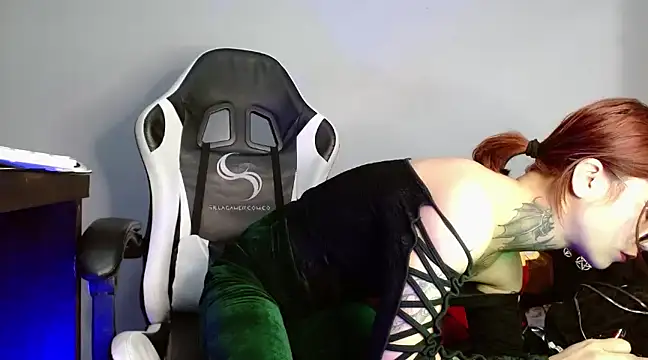 Ardat Lili69 online show from December 19, 3:52 pm