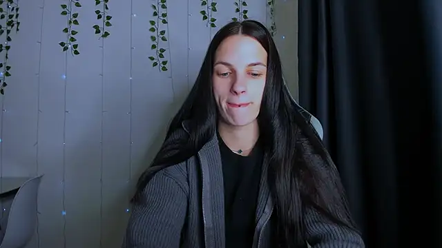 KarlaSim online show from October 7, 4:37 pm